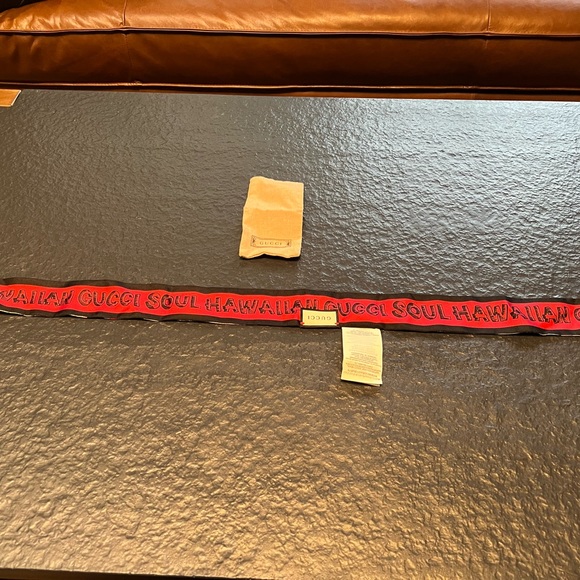 Gucci Hawaiian Soul Silk Scarf Brand New - Picture 2 of 6